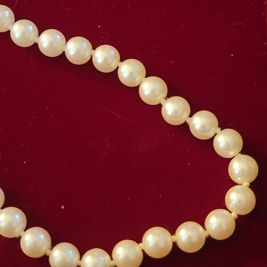 Euc 30 Faux Pearl Necklace From Japan 80$